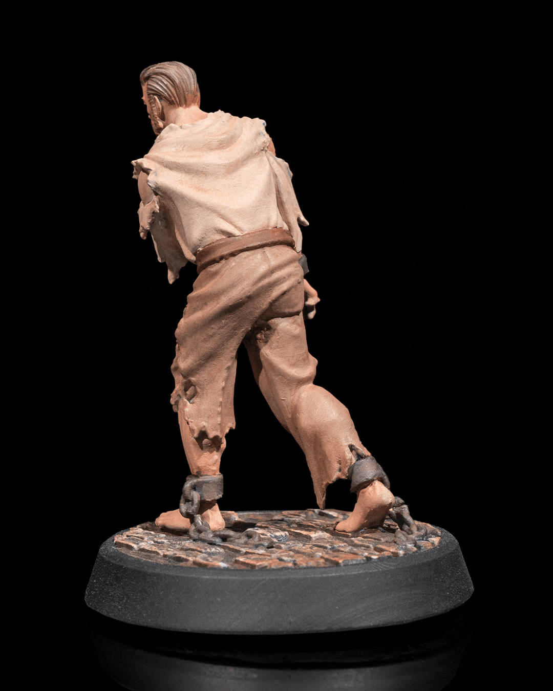 Cursed Prisoner Miniature – 32mm Scale for Tabletop RPGs