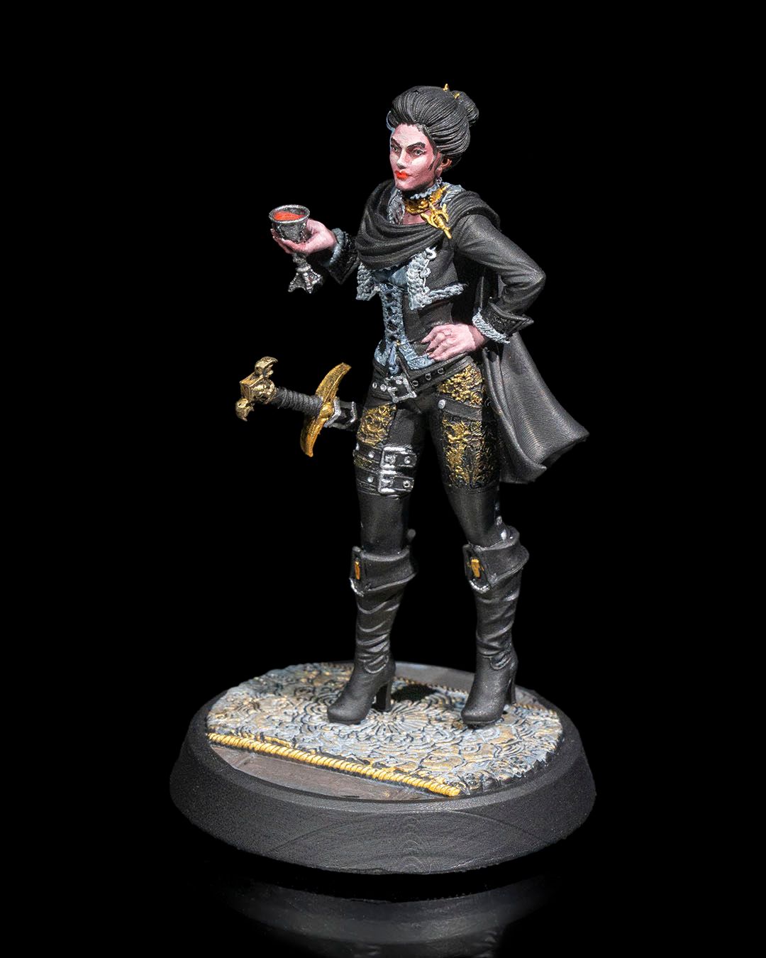 Elegant Duelist Miniature – 32mm Scale for Tabletop RPGs