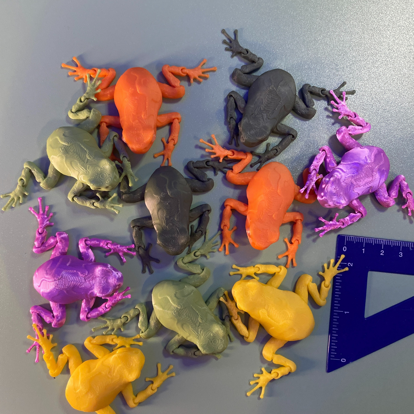 3D Printed Articulated Frogs (Set of 2) - Random Colors